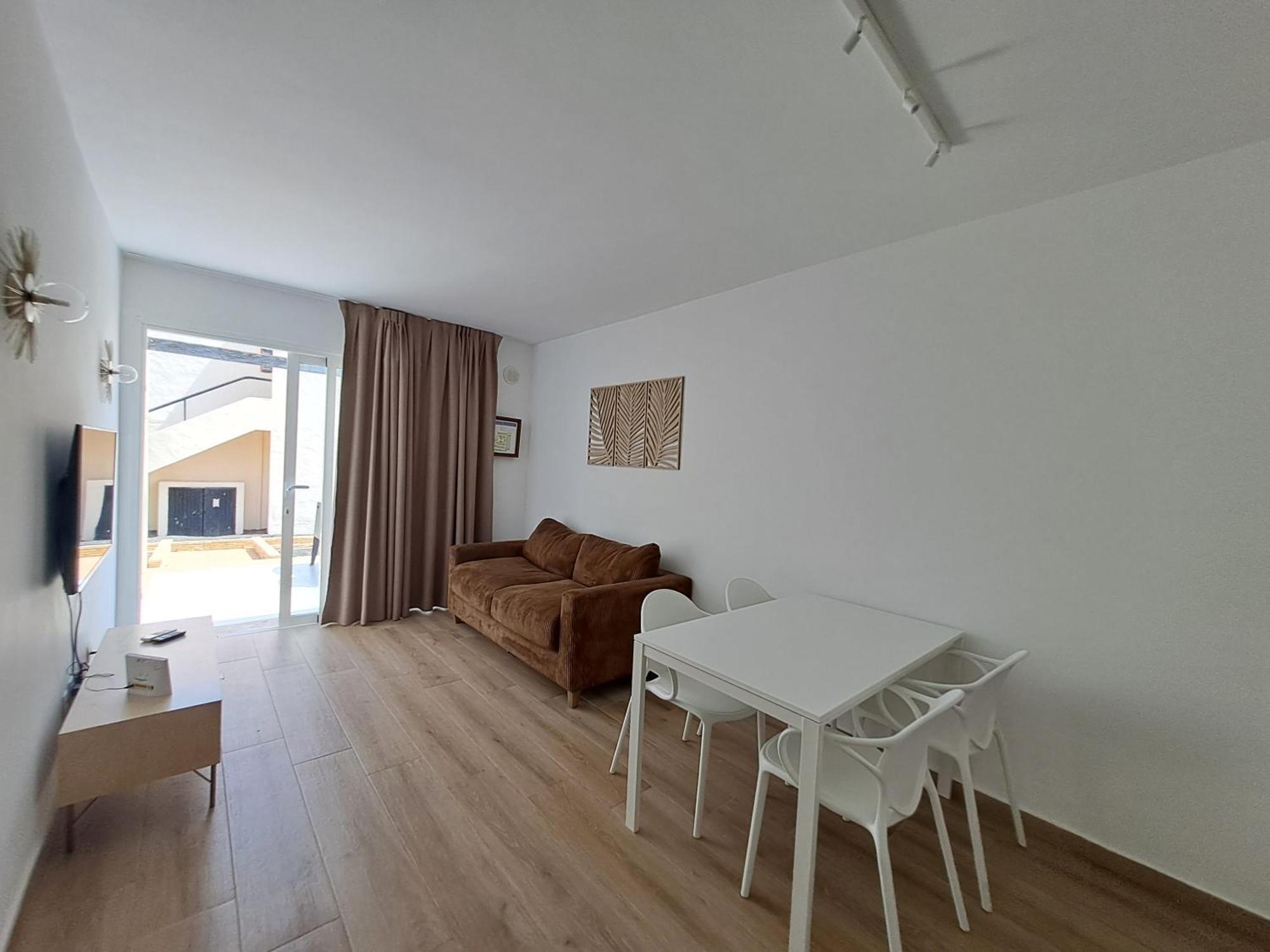 Homeforguest Apartamento Con Terraza Y Piscina En Corralejo Extérieur photo